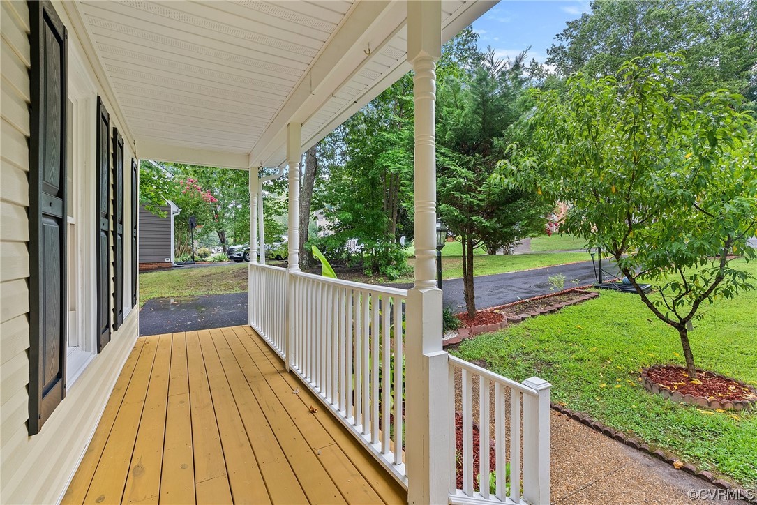 4820 Cedar Cliff Road Chester, VA 23831 - Photo 4 of 32 Gallery Image 4