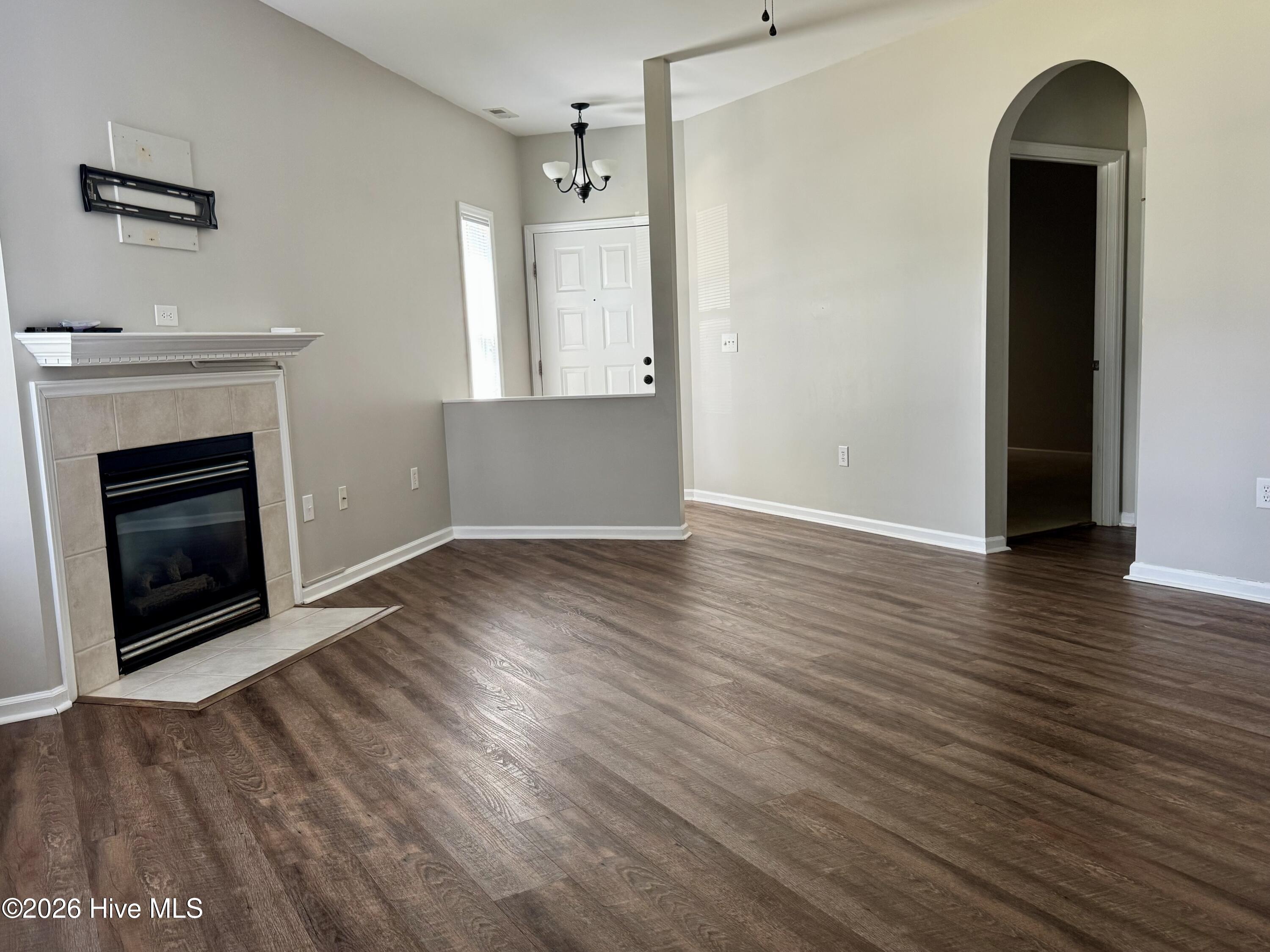 1137 Turtle Creek Road, Unit D Greenville, NC 27858 - Photo 6 of 30 IMG_2199