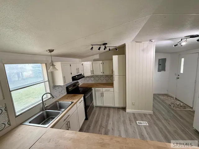 $39,900 | 448 Highway 26, Unit 1, Blackfoot, ID 83221