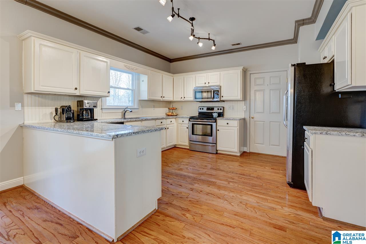 1740 Brookview Trail Birmingham, AL 35216 - Photo 10 of 41