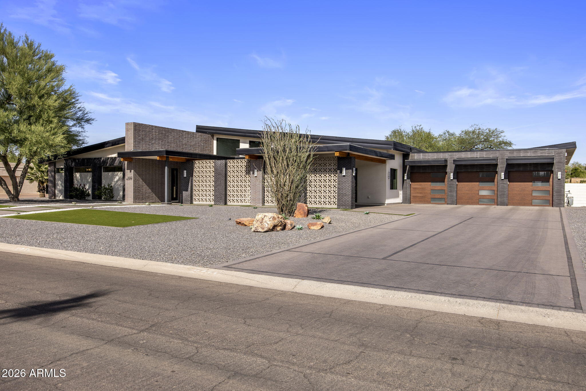 11649 North Miller Road Scottsdale, AZ 85260 - Photo 4 of 63 3 car/2 carport/Extended Drive