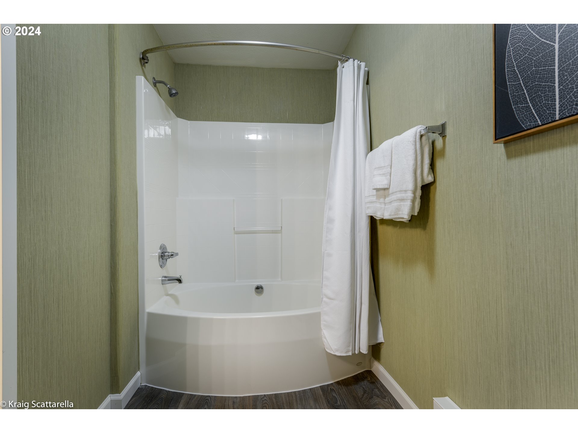 14735 Southwest Sandhill Loop, Unit 101 Beaverton, OR 97007 - Photo 23 of 32 Bathroom, Attached