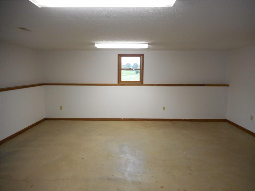 2512 Shrine Road Springfield, OH 45502 - Photo 18 of 43