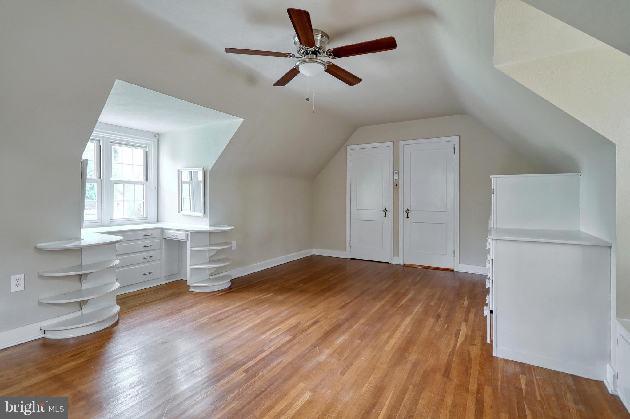 101 Lyndhurst Road York, PA 17402 - Photo 33 of 41 Bedroom 2 with Built-Ins