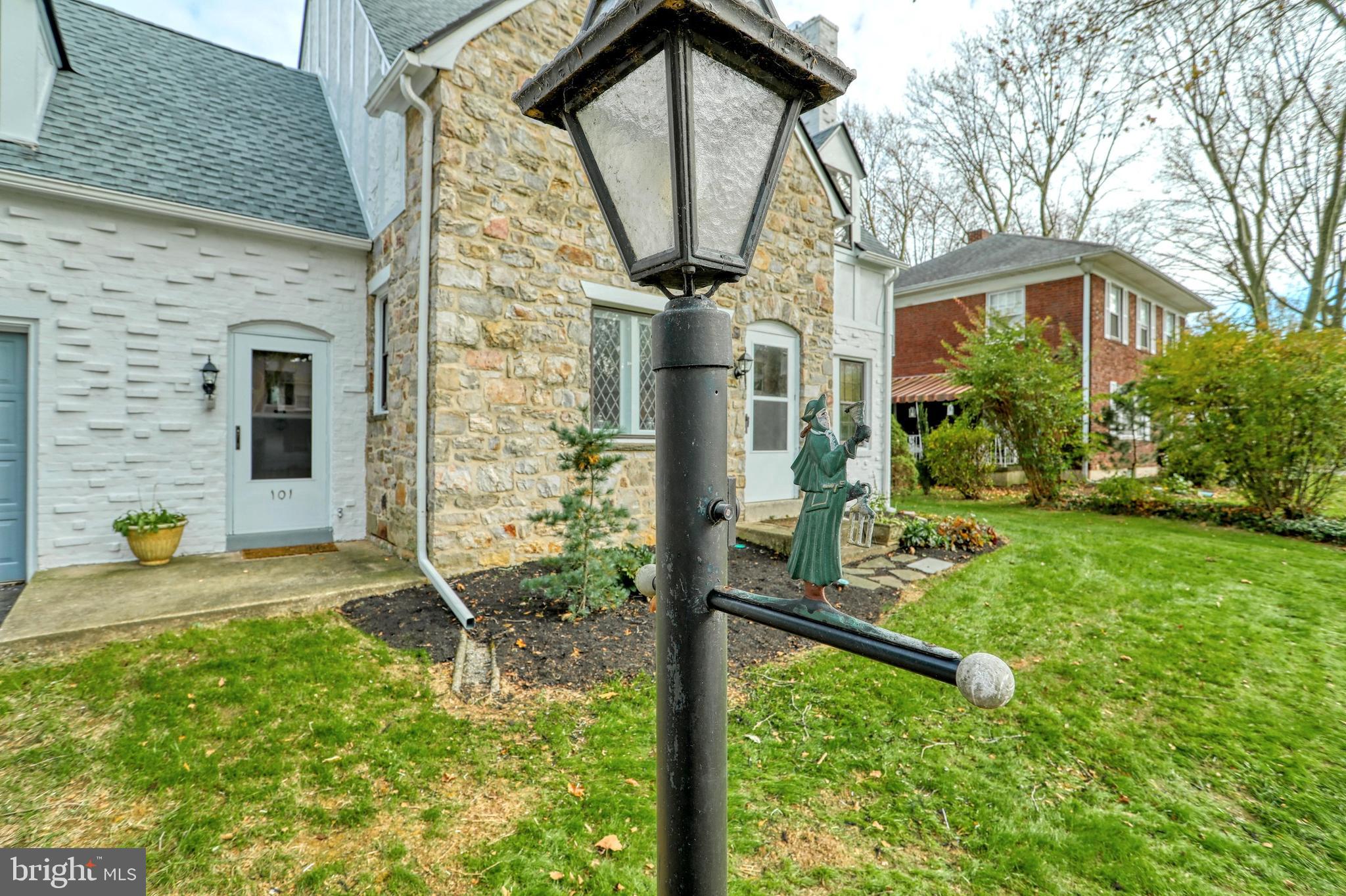 101 Lyndhurst Road York, PA 17402 - Photo 5 of 41 Gallery Image 5