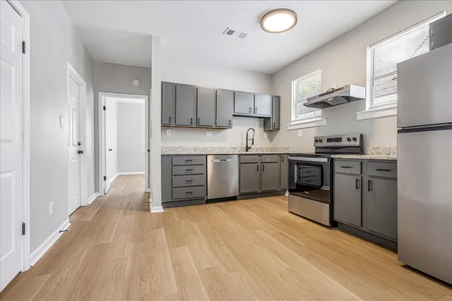 $1,200 | 2395 Forest Avenue, Unit 3, Memphis, TN 38112