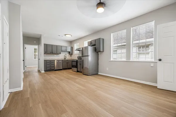 $1,200 | 2395 Forest Avenue, Unit 3, Memphis, TN 38112