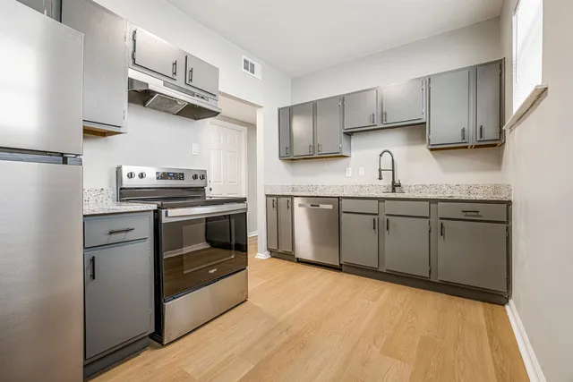 $1,100 | 2395 Forest Avenue, Unit 4, Memphis, TN 38112