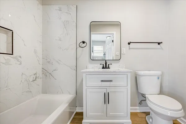 $1,200 | 2395 Forest Avenue, Unit 3, Memphis, TN 38112