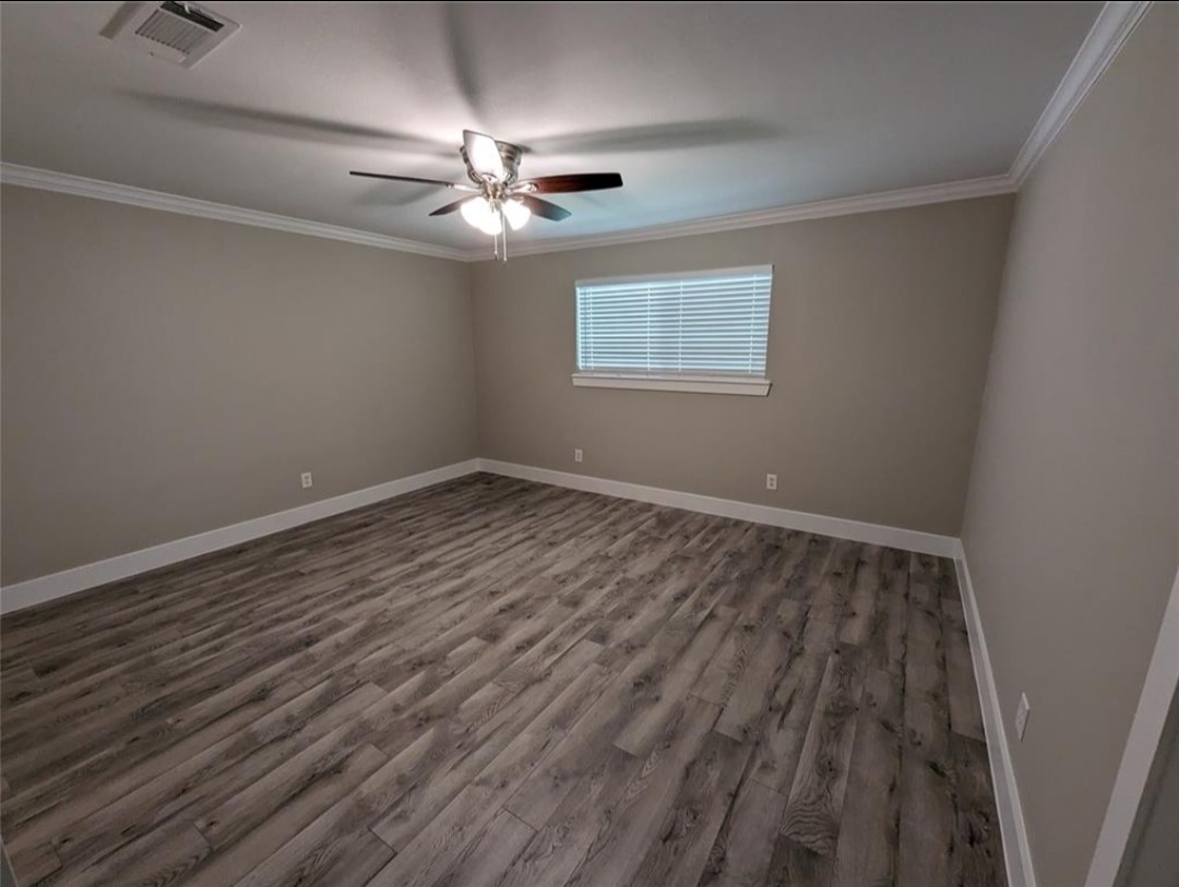 6026 Warm Springs Road Houston, TX 77035 - Photo 7 of 8