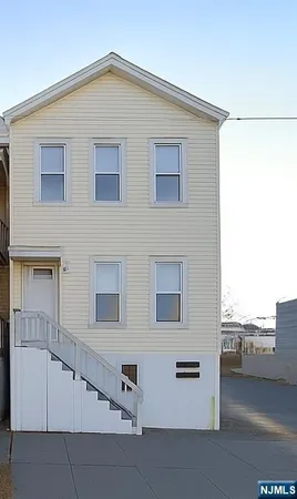 $1,600 | 292-294 Union, Paterson, NJ 07502