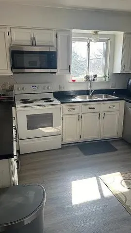 $489,900 | 4851 Shoreline Boulevard, Waterford, MI 48329