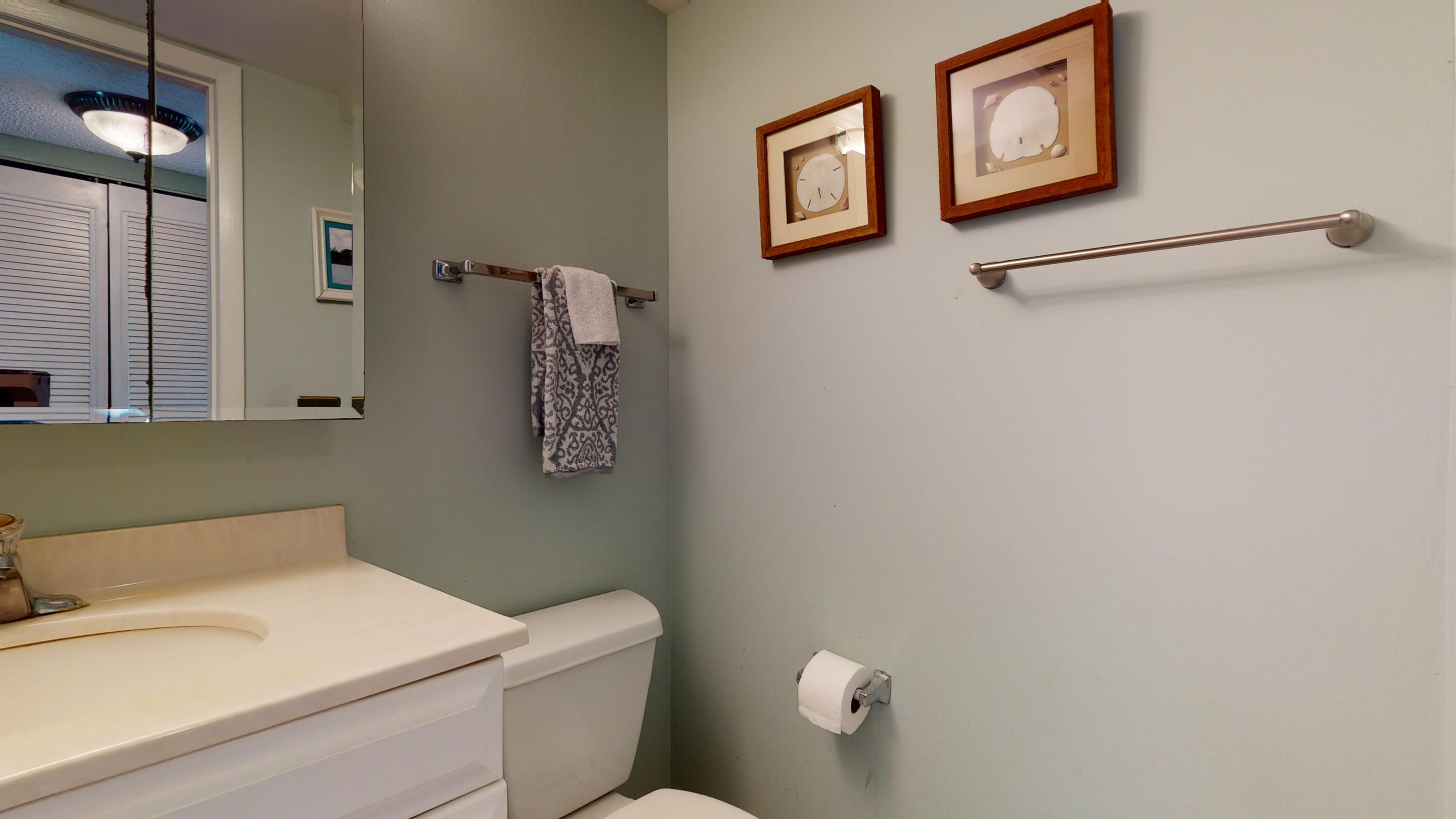 1950 Southwest Palm City Road, Unit 9206 Stuart, FL 34994 - Photo 42 of 82 Powder Room