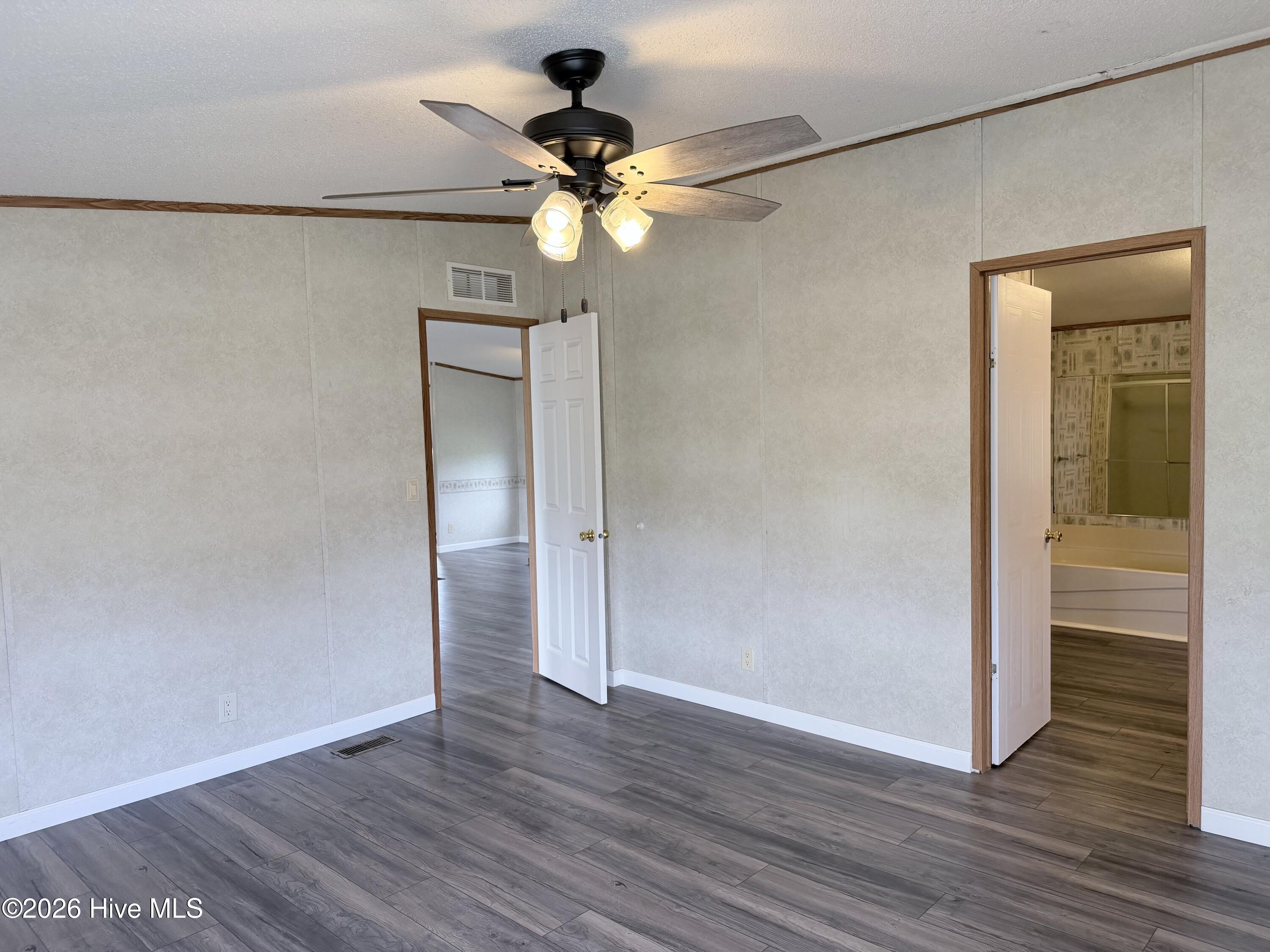 193 Mill Road Hertford, NC 27944 - Photo 15 of 34 Primary room view from center