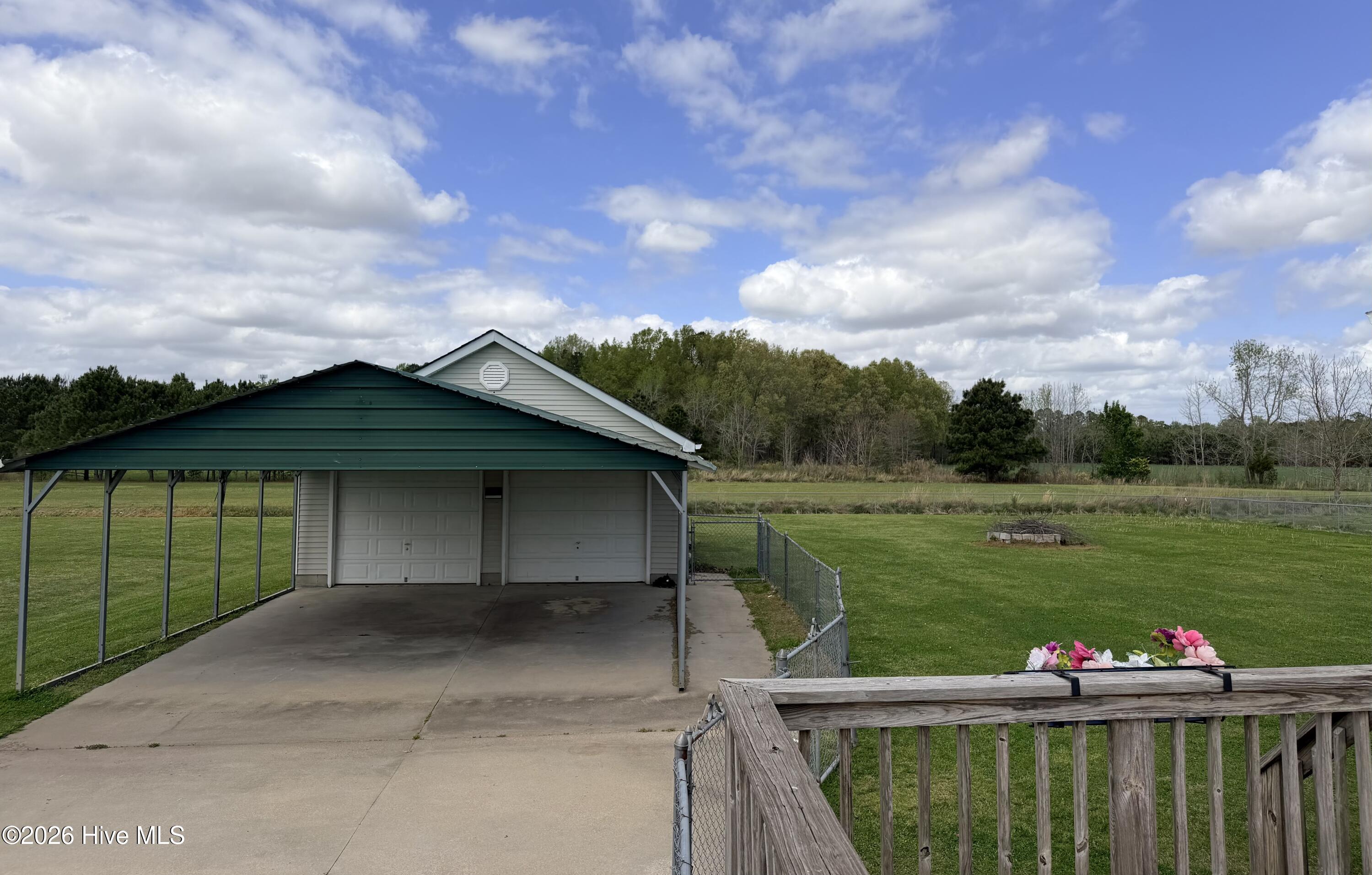 193 Mill Road Hertford, NC 27944 - Photo 28 of 34 Side deck view
