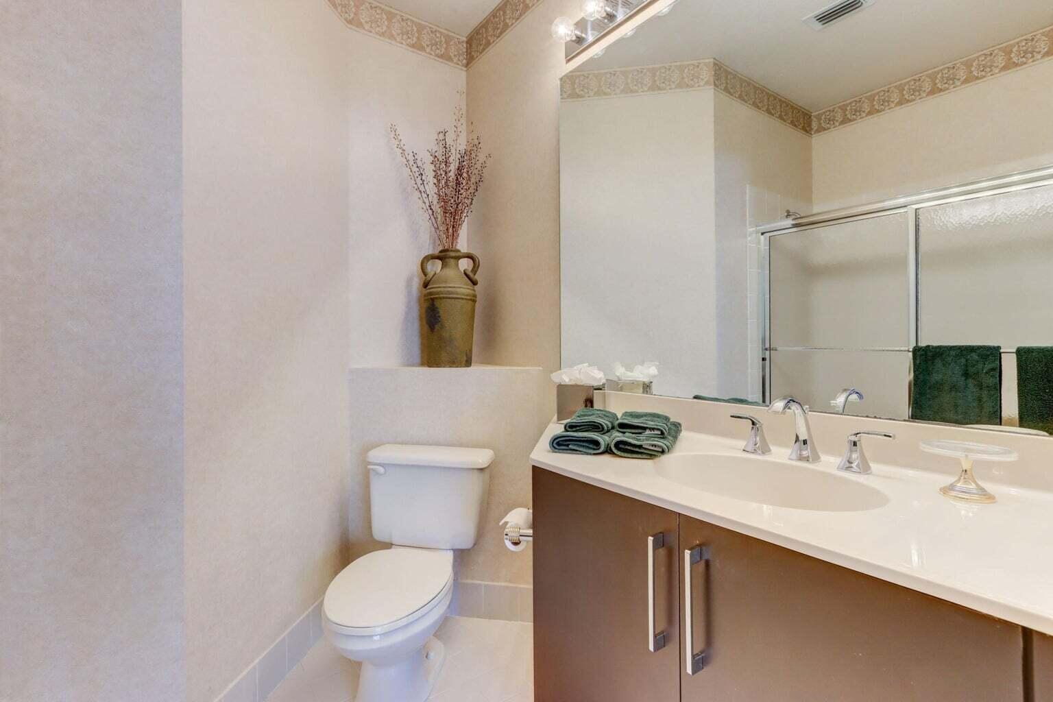 6255 Northwest 42nd Way Boca Raton, FL 33496 - Photo 13 of 16 Guest Bath