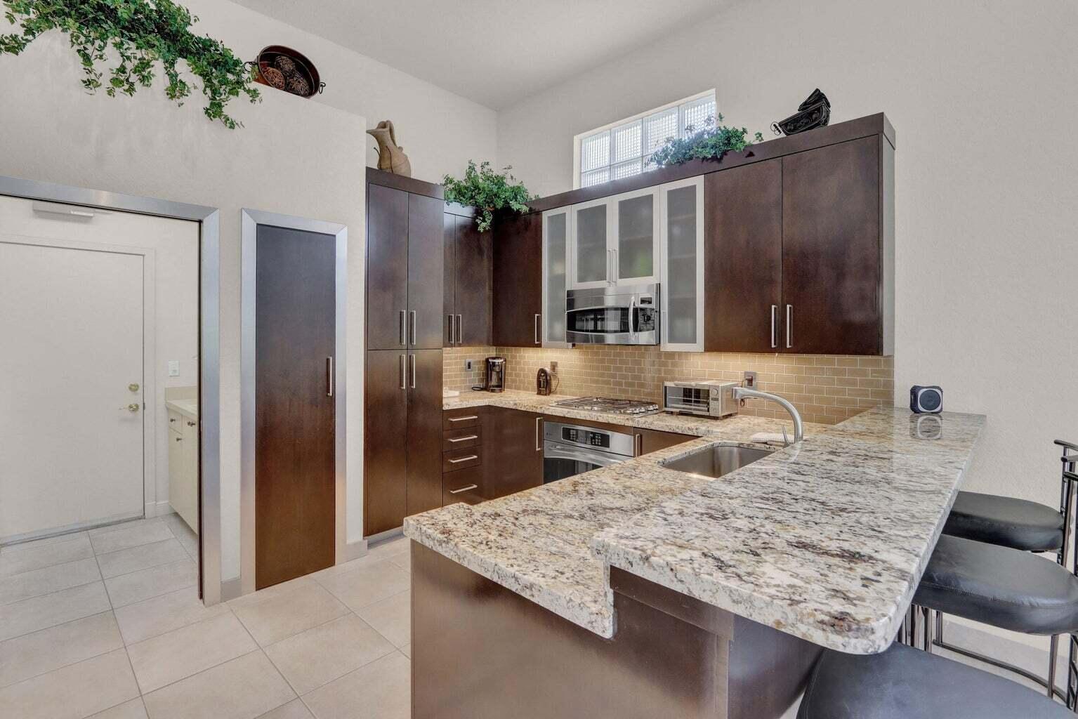 6255 Northwest 42nd Way Boca Raton, FL 33496 - Photo 6 of 16 Kitchen
