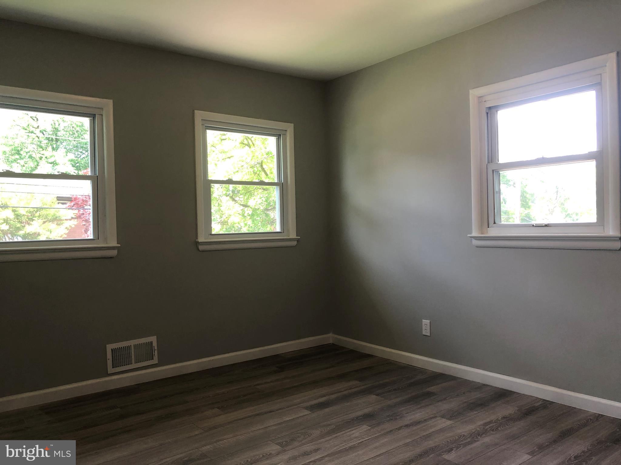 5926 Berwyn Road Berwyn Heights, MD 20740 - Photo 5 of 11 BESROOM