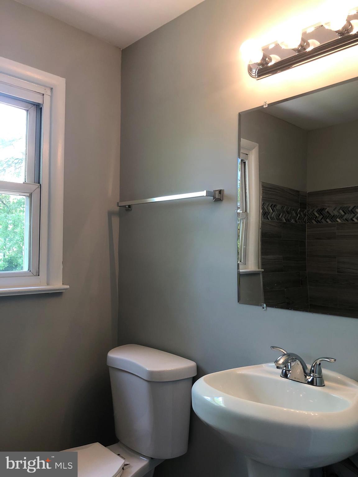 5926 Berwyn Road Berwyn Heights, MD 20740 - Photo 9 of 11 BATH