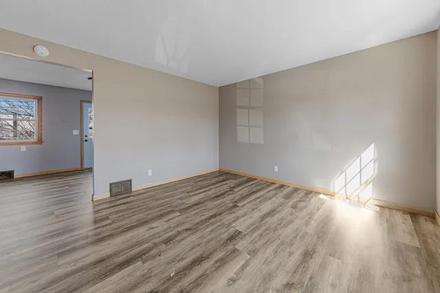 $167,400 | 8016 51st Avenue North, New Hope, MN 55428