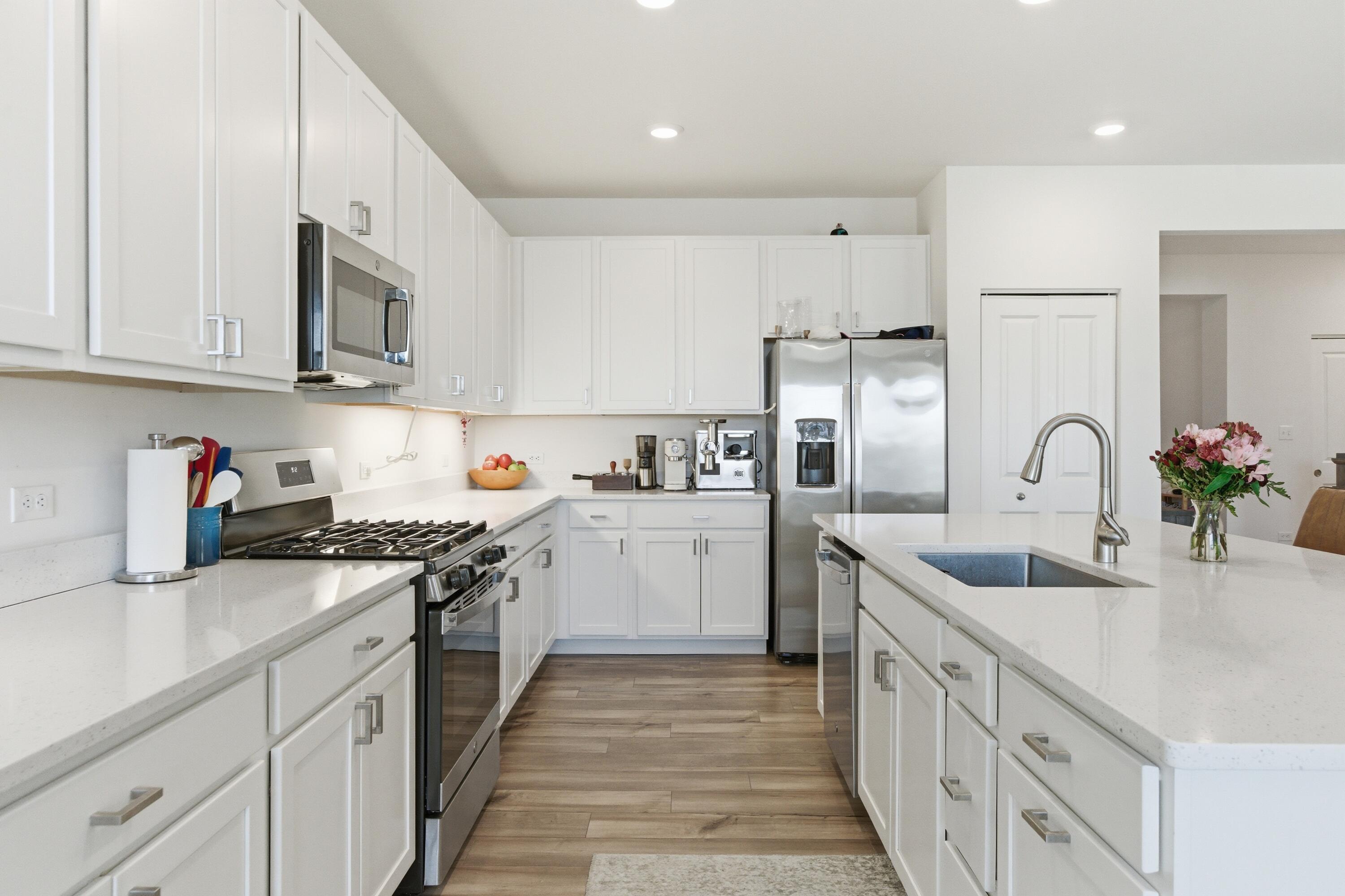 2215 East 109th Place Crown Point, IN 46307 - Photo 12 of 32 3000x2000