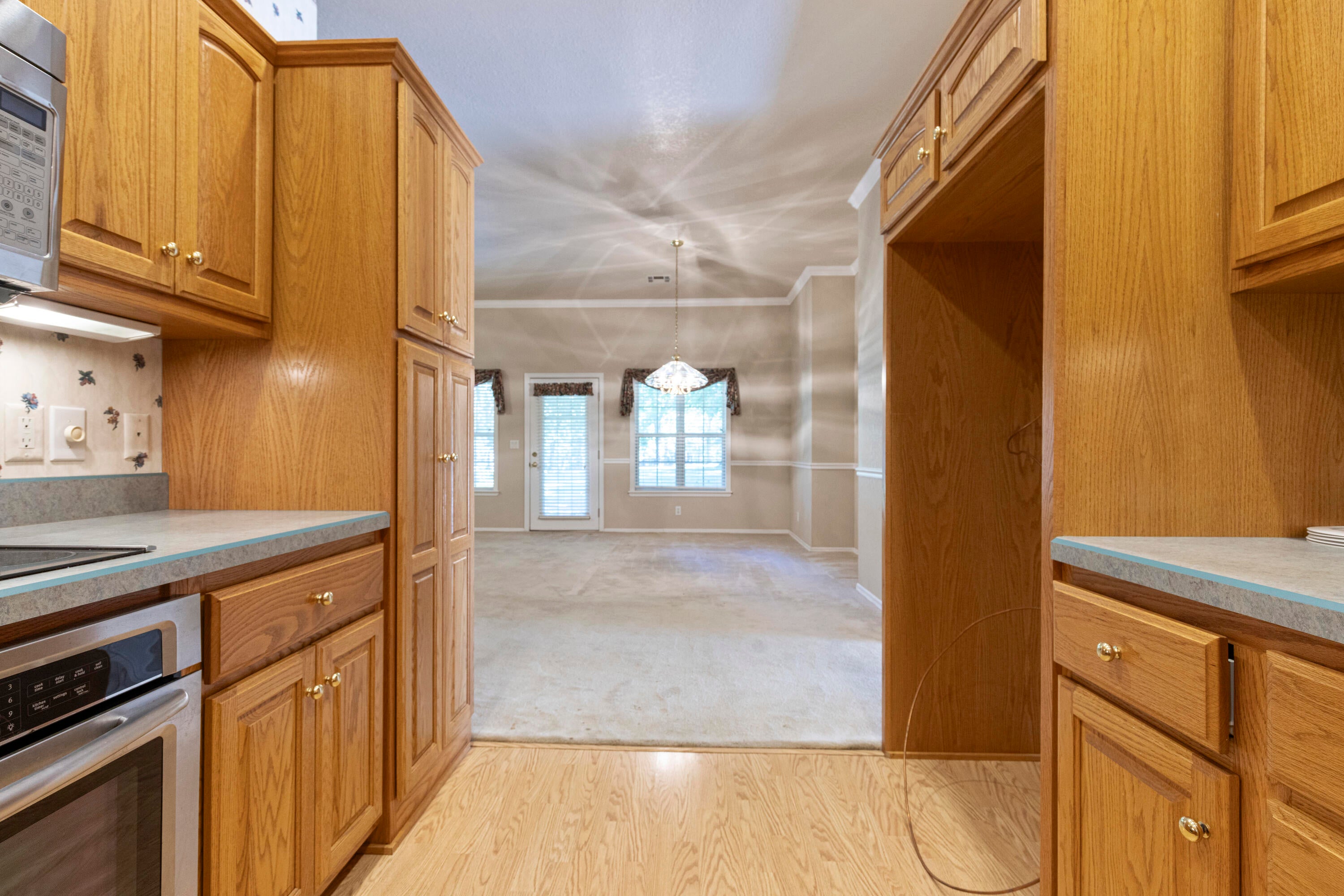 59731 East 317 Road Grove, OK 74344 - Photo 11 of 37 kitchen