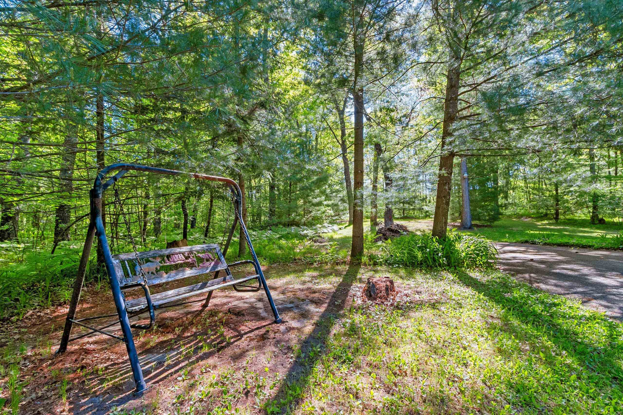N6814 Springbrook Road Cecil, WI 54111 - Photo 7 of 40