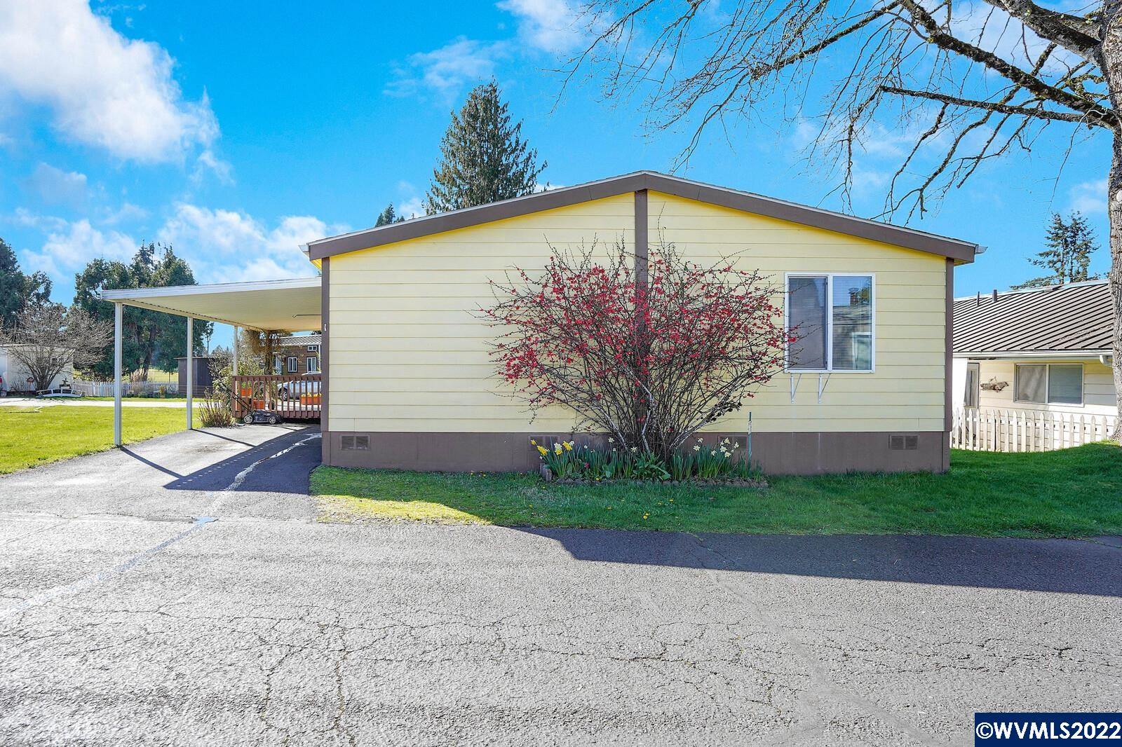 340 Northeast Crest Street, Unit 1 Sublimity, OR 97385 - Photo 2 of 30