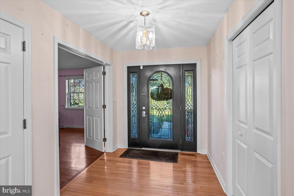 343 West Sun Hill Road Manheim, PA 17545 - Photo 3 of 42 Inviting entryway.