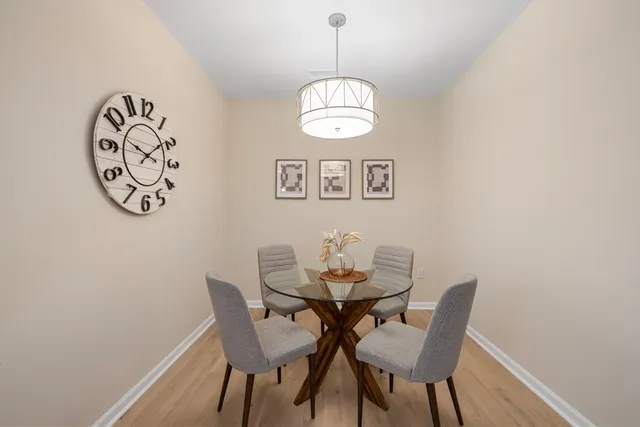 $789,900 | 2 Stratton Drive, Unit 102, Woburn, MA 01801