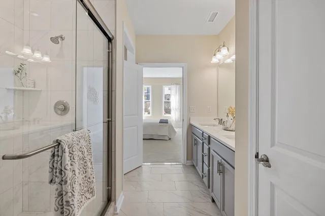 $789,900 | 2 Stratton Drive, Unit 102, Woburn, MA 01801