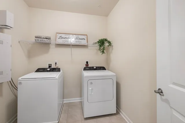 $789,900 | 2 Stratton Drive, Unit 102, Woburn, MA 01801