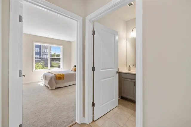 $789,900 | 2 Stratton Drive, Unit 102, Woburn, MA 01801