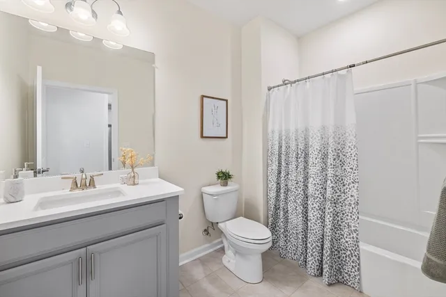 $789,900 | 2 Stratton Drive, Unit 102, Woburn, MA 01801