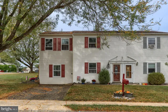 $235,000 | 23 Natalie Lane, Cleona, PA 17042