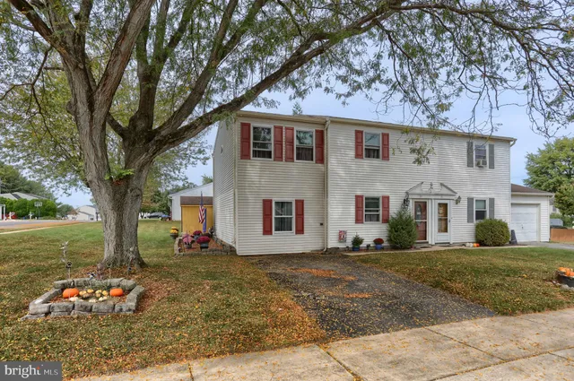 $235,000 | 23 Natalie Lane, Cleona, PA 17042