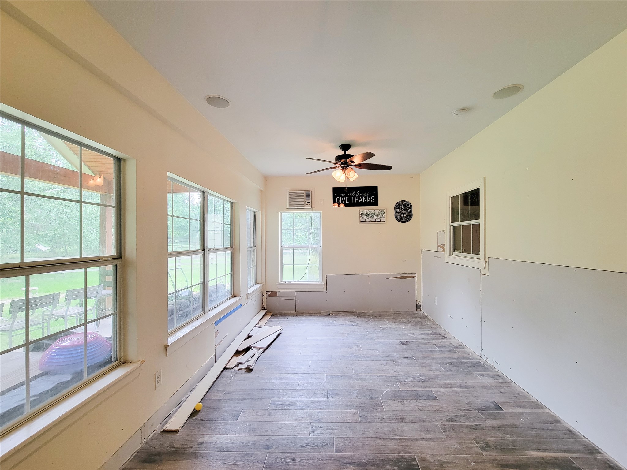 2011 Old Ox Road Spring, TX 77386 - Photo 31 of 38 a view of an empty room with a window