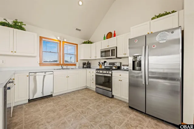 $1,249,000 | 1082 Lighthouse Drive, Corolla, NC 27927