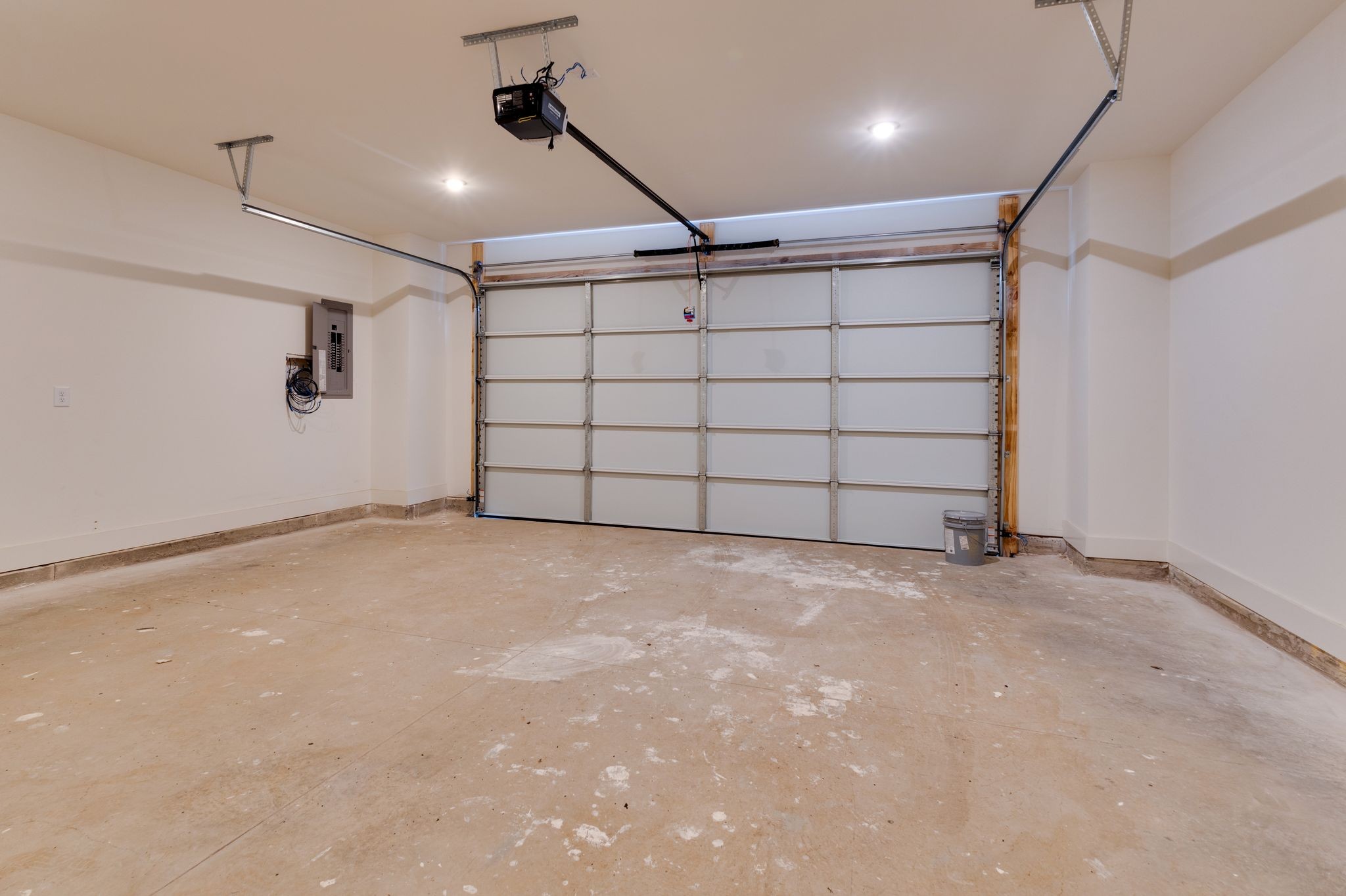 531 Midnight Way Nashville, TN 37209 - Photo 25 of 44 a view of a garage