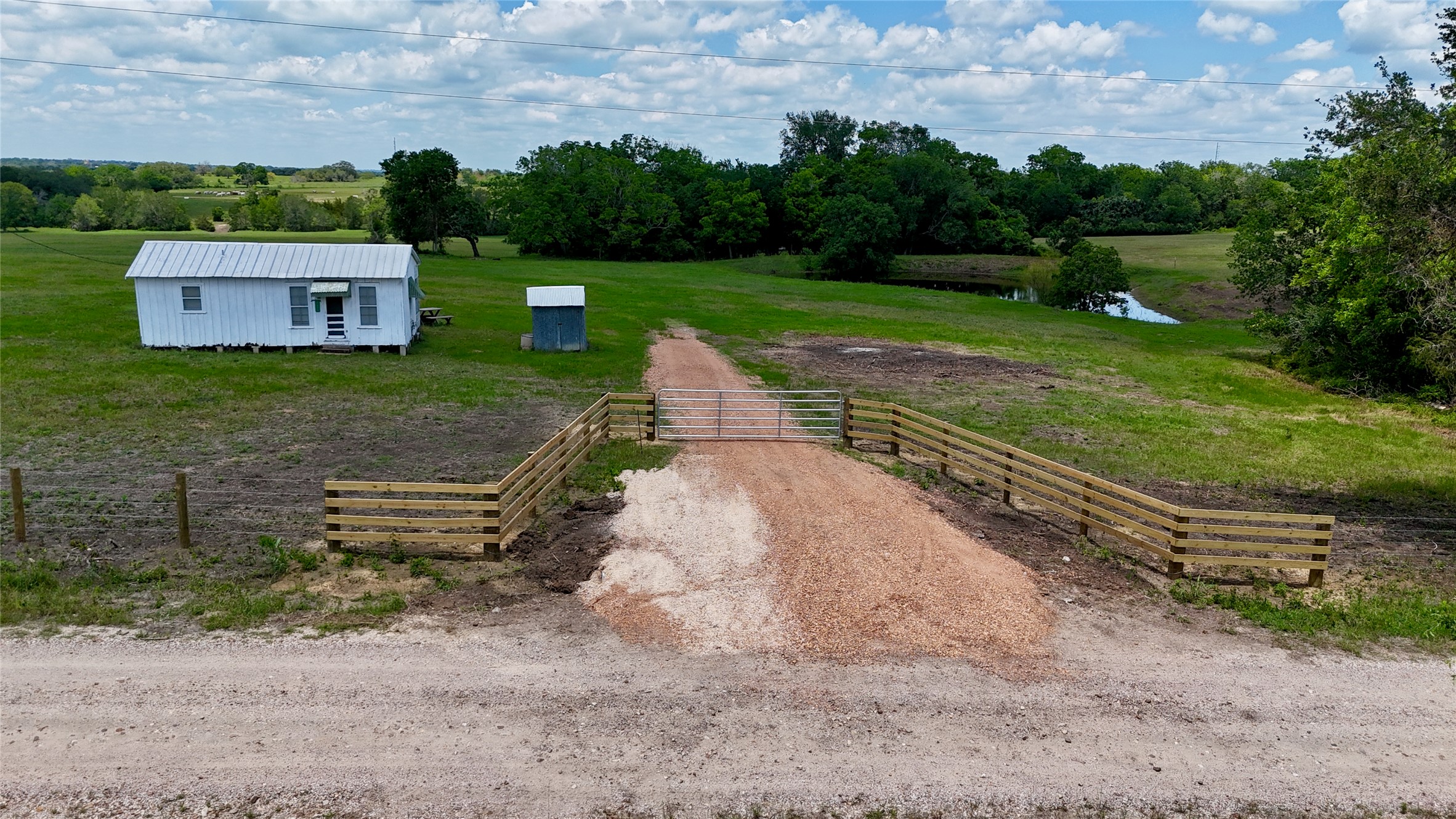 1070 Muehr Road Weimar, TX 78962 - Photo 30 of 40