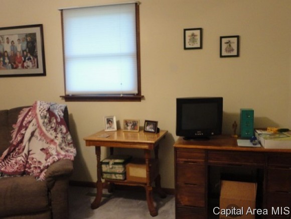 512 East 900 North Road Morrisonville, IL 62546 - Photo 8 of 18 Gallery Image 8
