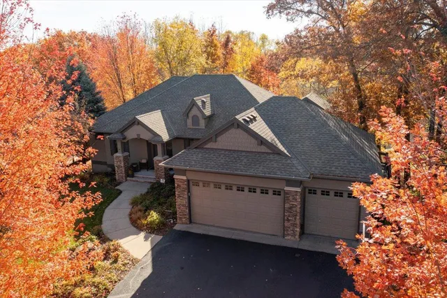 $854,900 | 602 Woodland Drive, Mahtomedi, MN 55115