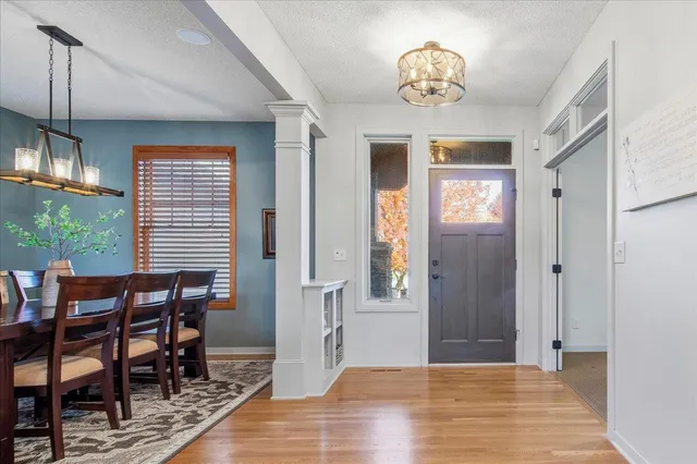 $854,900 | 602 Woodland Drive, Mahtomedi, MN 55115