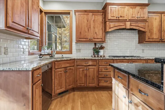 $854,900 | 602 Woodland Drive, Mahtomedi, MN 55115