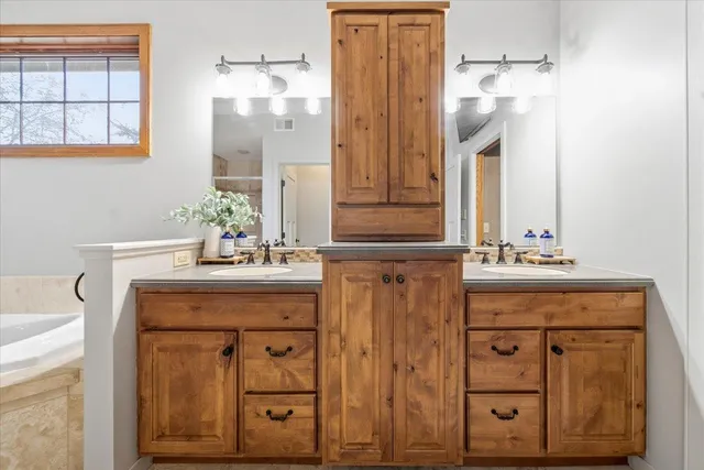 $854,900 | 602 Woodland Drive, Mahtomedi, MN 55115