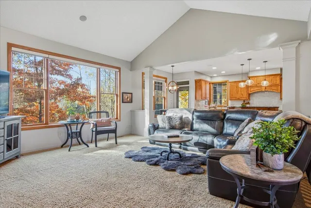 $854,900 | 602 Woodland Drive, Mahtomedi, MN 55115