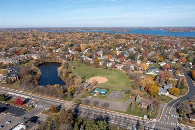 $854,900 | 602 Woodland Drive, Mahtomedi, MN 55115