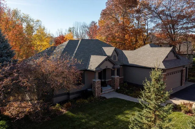 $854,900 | 602 Woodland Drive, Mahtomedi, MN 55115