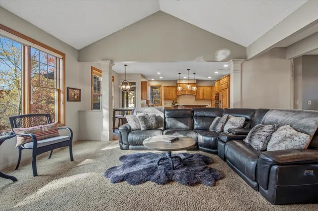 $854,900 | 602 Woodland Drive, Mahtomedi, MN 55115
