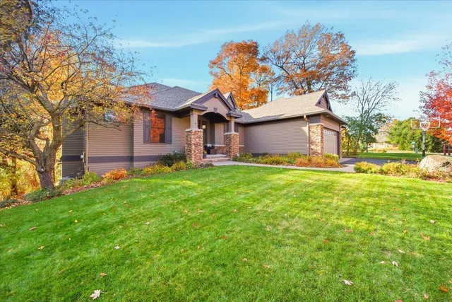 $854,900 | 602 Woodland Drive, Mahtomedi, MN 55115